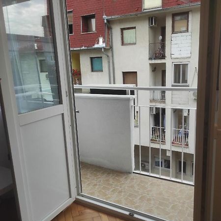 Apartman Nicolas Belgrado Esterno foto