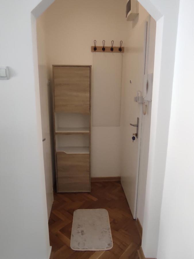 Apartman Nicolas Belgrado Esterno foto