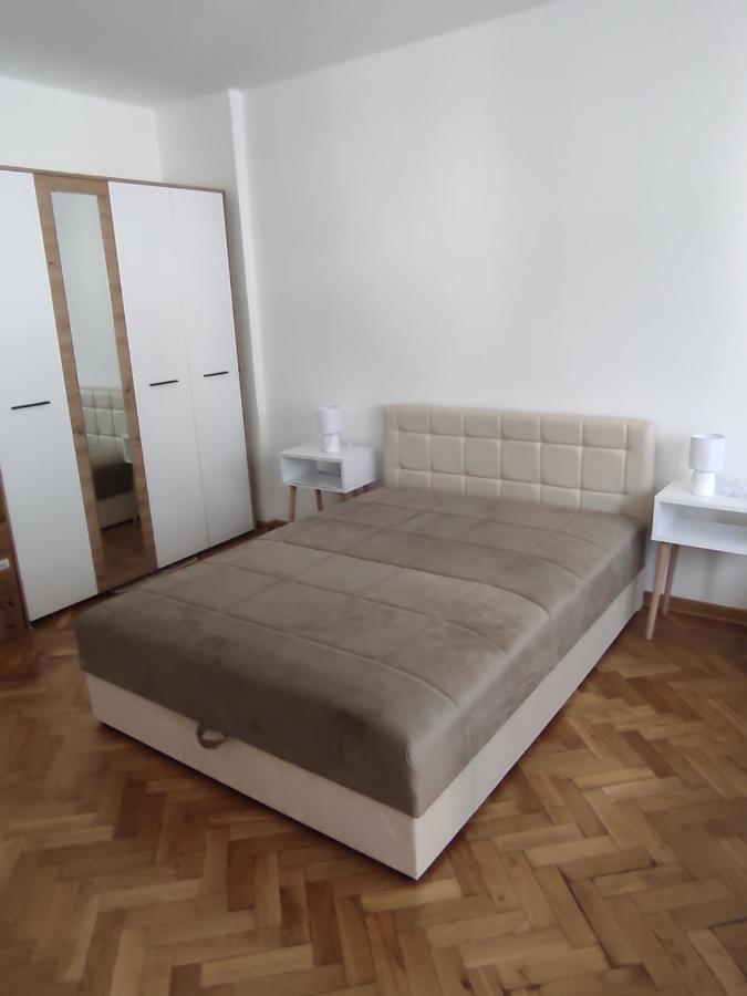 Apartman Nicolas Belgrado Esterno foto