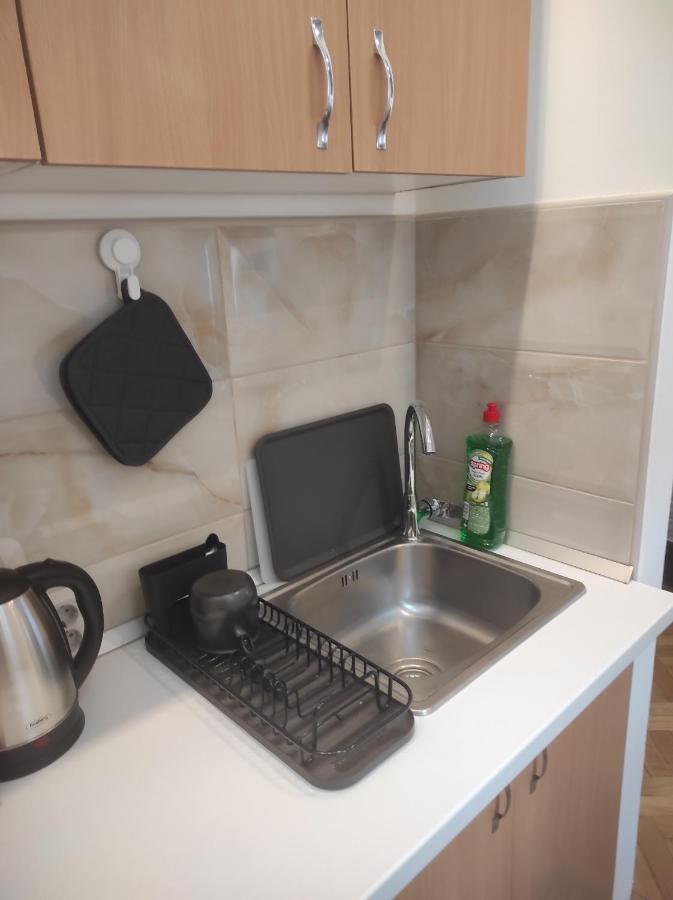 Apartman Nicolas Belgrado Esterno foto
